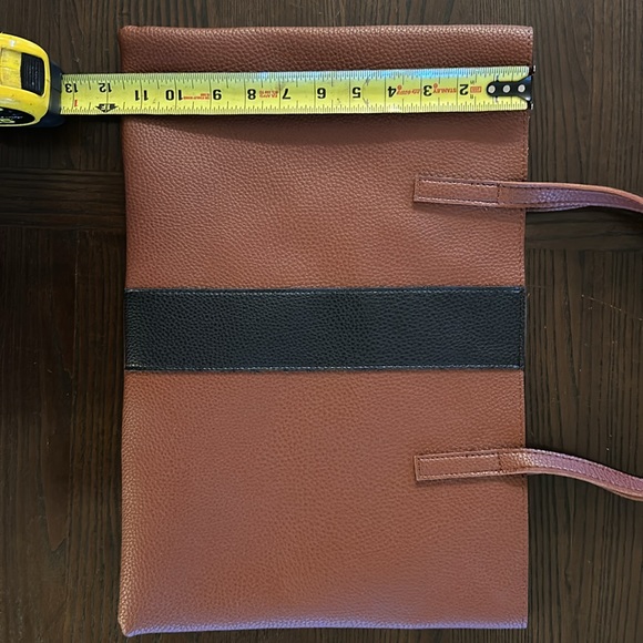 NWOT Leather purse by Vince Camuto - Picture 7 of 7